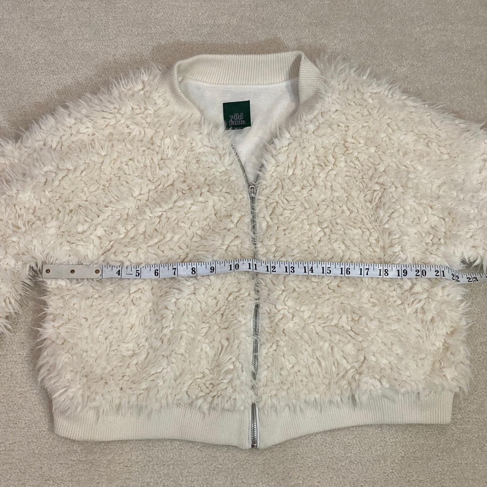 Women's Cream Faux Fur Zip-Front Jacket - Picture 11 of 13
